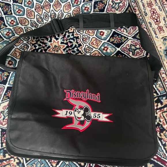 Disneyland satchel/laptop bag - Picture 3 of 6